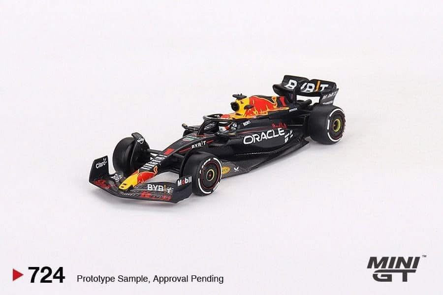 Mini GT Oracle Red Bull Racing RB19 2023 F1 Bahrain GP Winner Max Verstappen #724