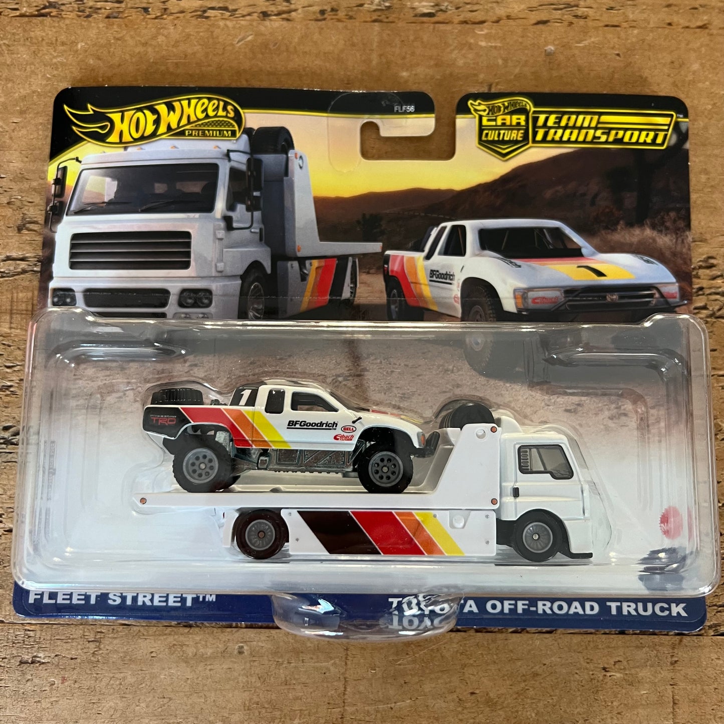 Hot Wheels Team Transport Fleet Street & Toyota Off Road Truck