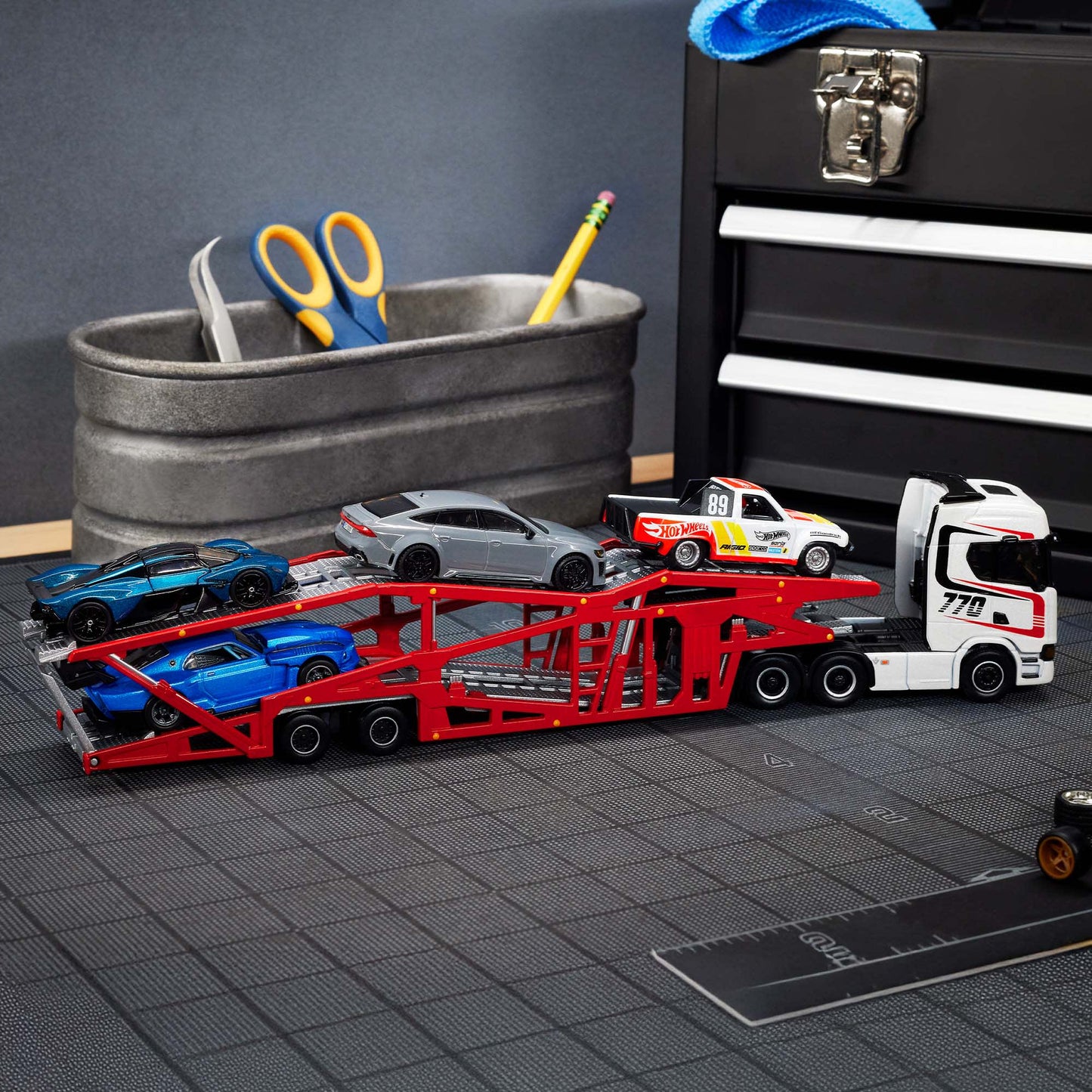 Hot Wheels Elite 64 Scania 770 S Car Transporter