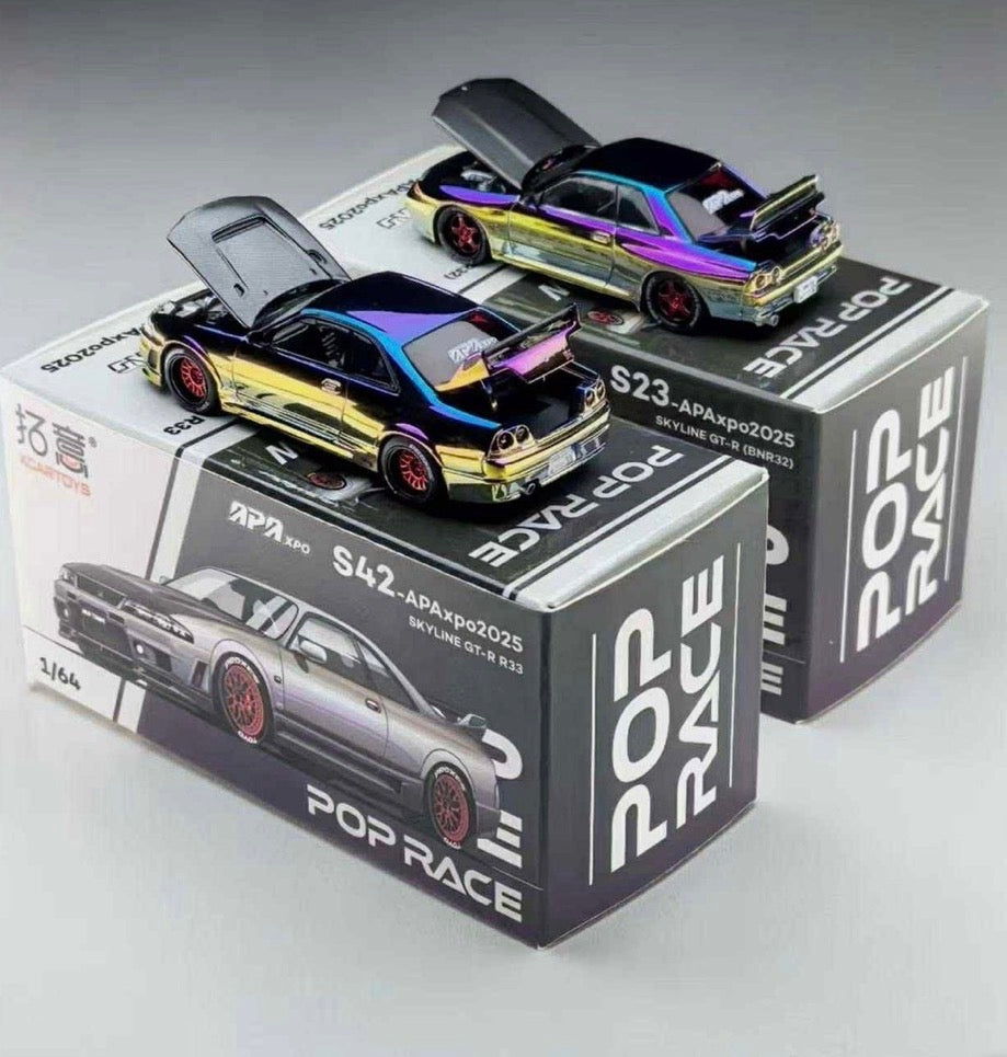 Pop Race APA Expo Exclusive Nissan Skyline R32 & R33 GTR Pair