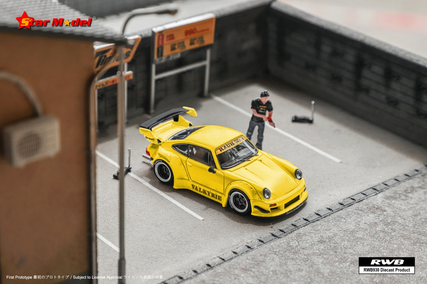 Star Model Porsche 930 GT RWB Valkyrie With Accesories