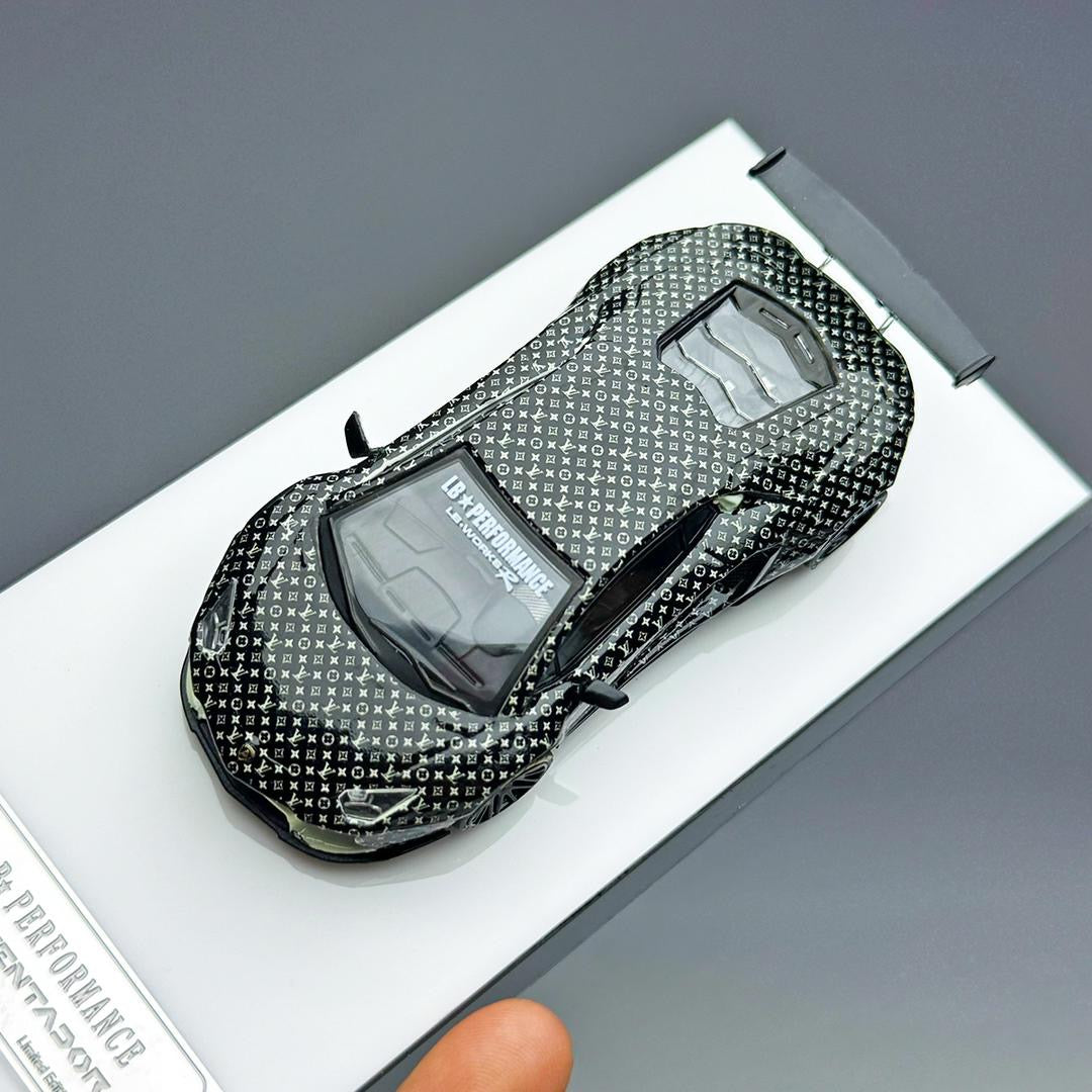 King Model Lamborghini Aventador LP700-4 Wide Body Glow In The Dark