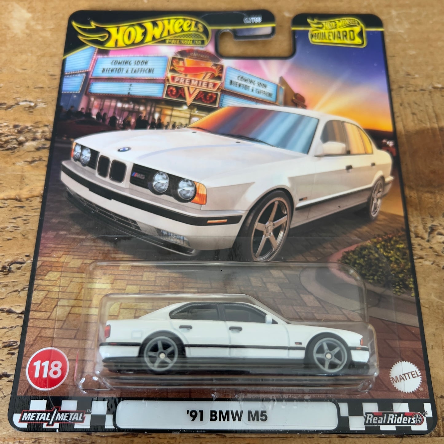 Hot Wheels Premium Boulevard ‘91 BMW M5