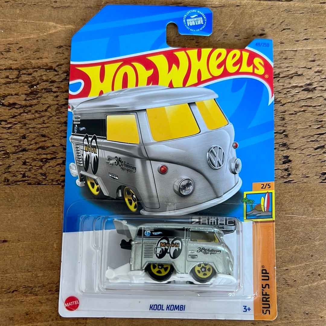Hot Wheels US Exclusive Zamac Kool Kombi Mooneyes