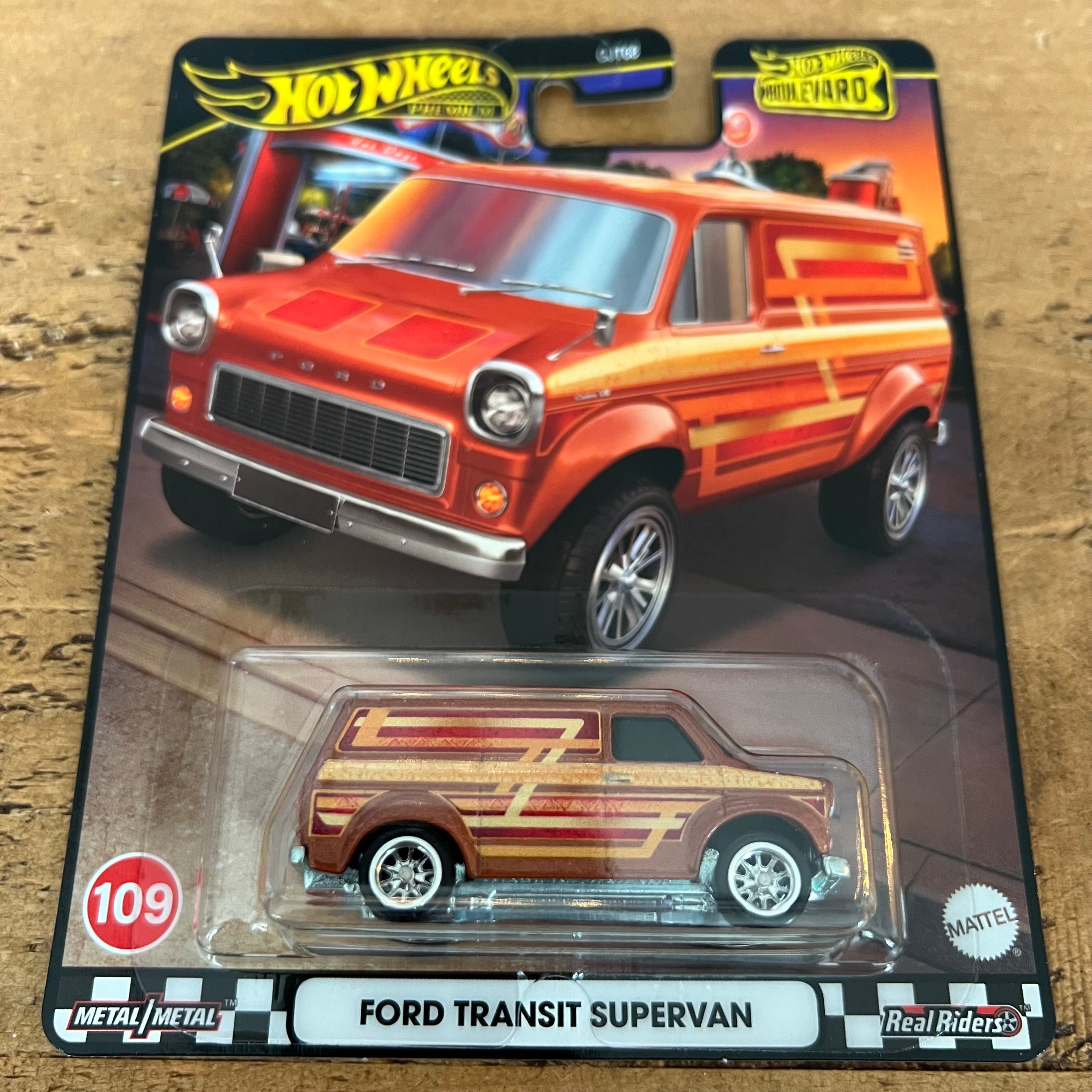 Hot Wheels Premium Boulevard – Ford Transit Supervan #109 – Serie Real Drivers – Nuovo