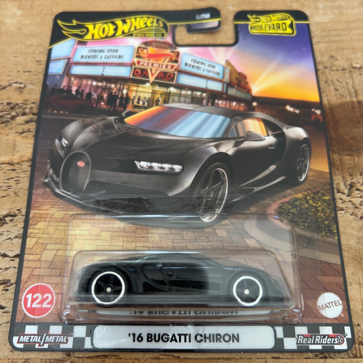 Hot Wheels Premium Boulevard 16 Bugatti Chiron