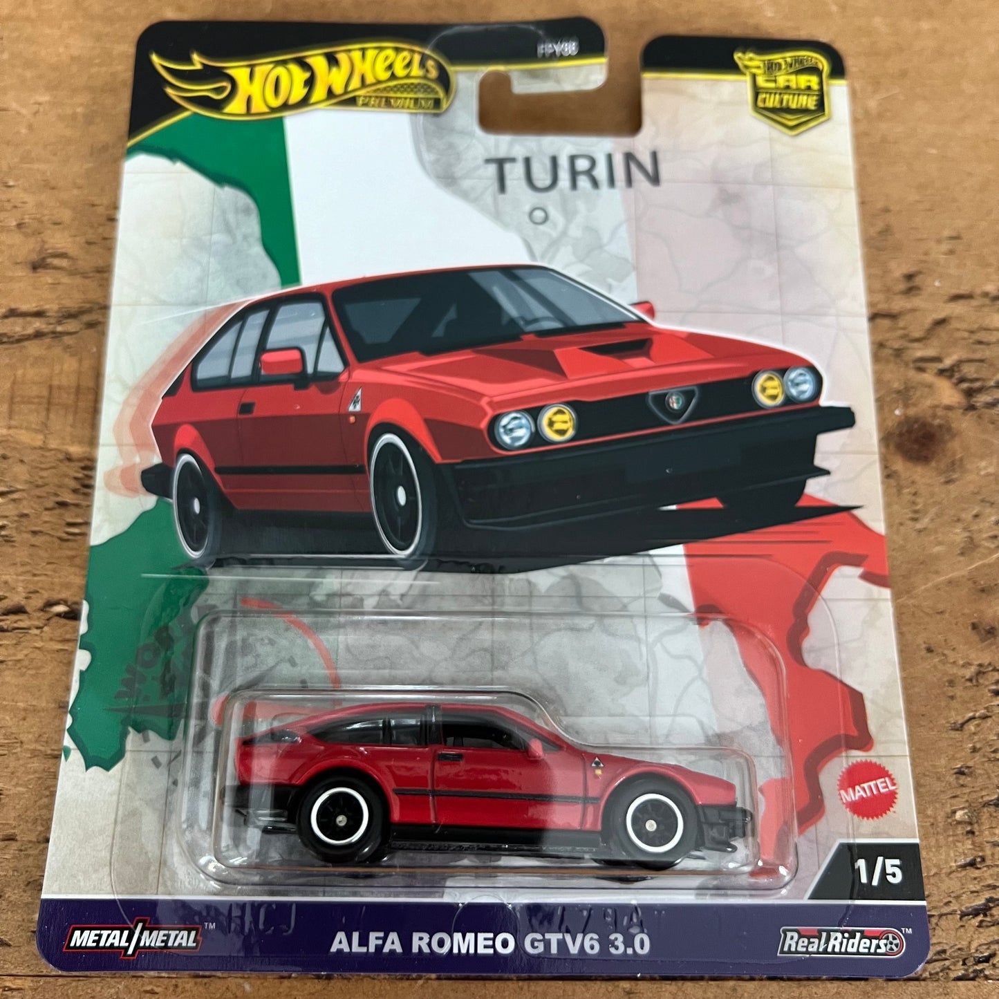 Hot Wheels Premium Alfa Romeo GTV6 3.0