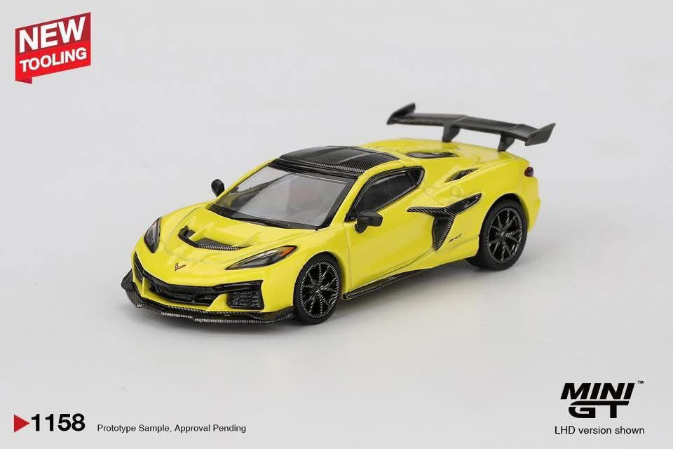 Mini GT Chevrolet Corvette ZR1 Accelerate Yellow