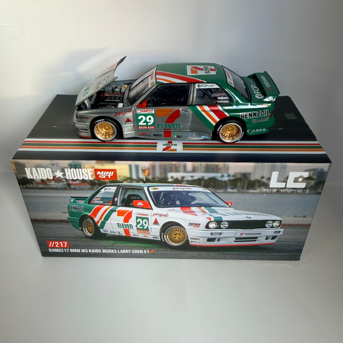 Mini GT x Kaido House 7/11 BMW M3 E30 USA Exclusive Chase #217