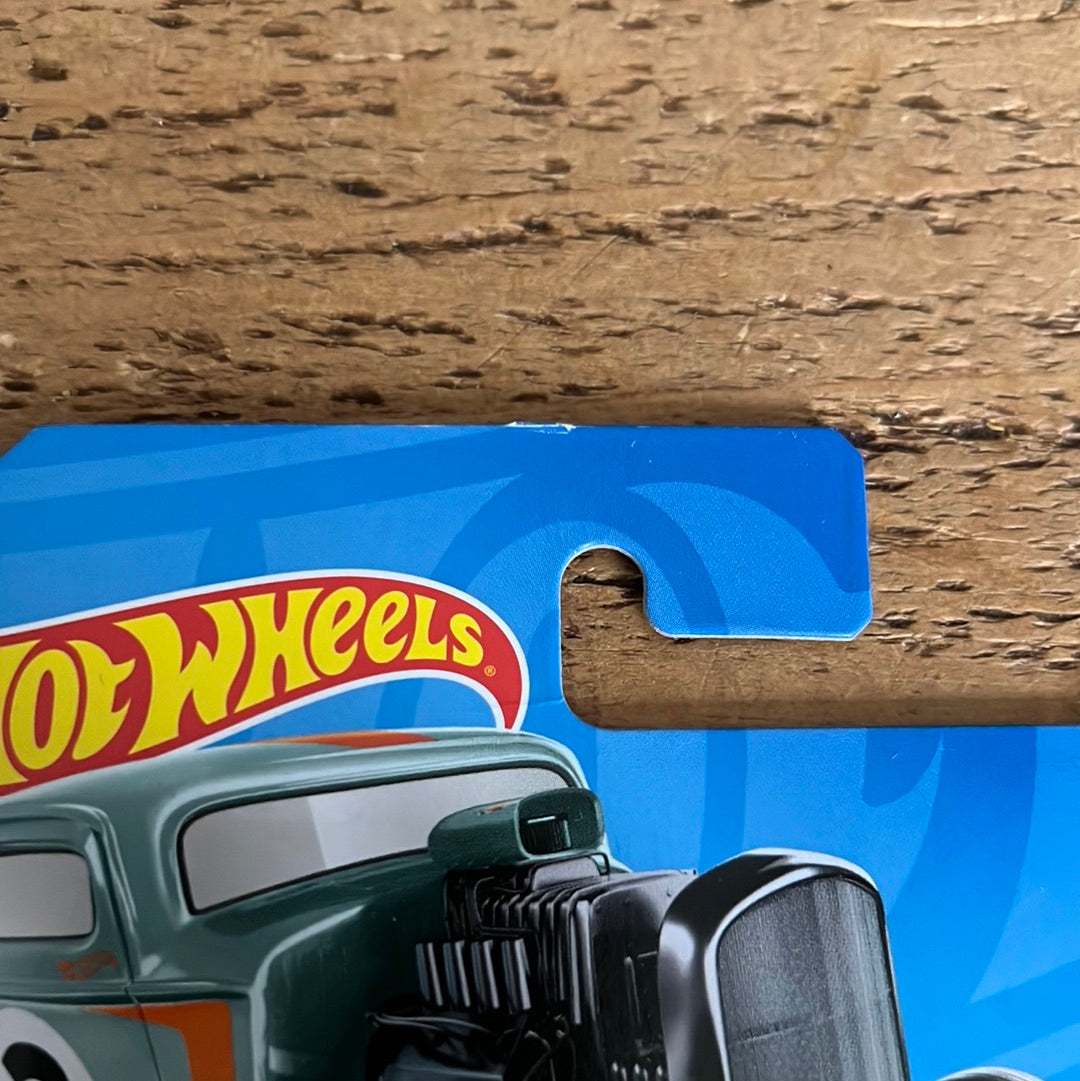 Hot Wheels Super Treasure Hunt 32 Ford Gulf Short Card