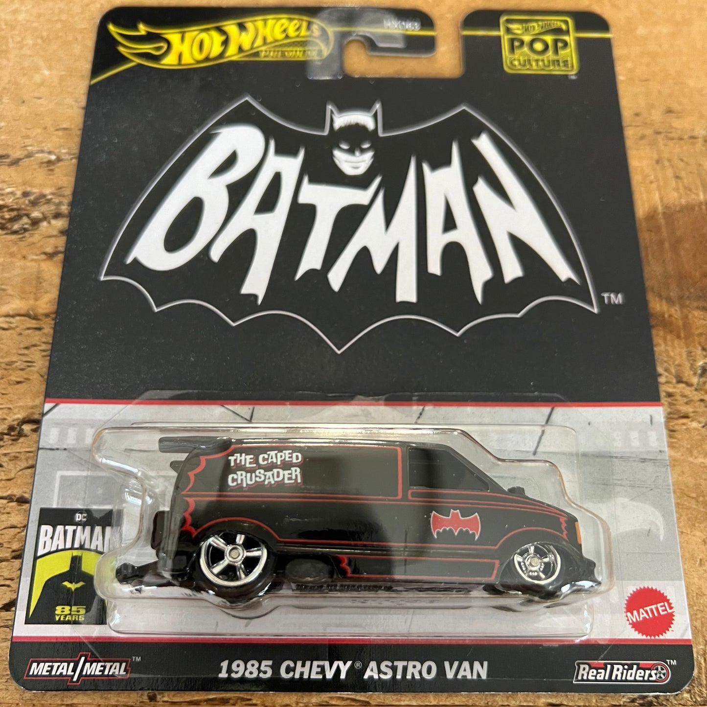 Hot Wheels Premium Batman 1985 Chevy Astro Van