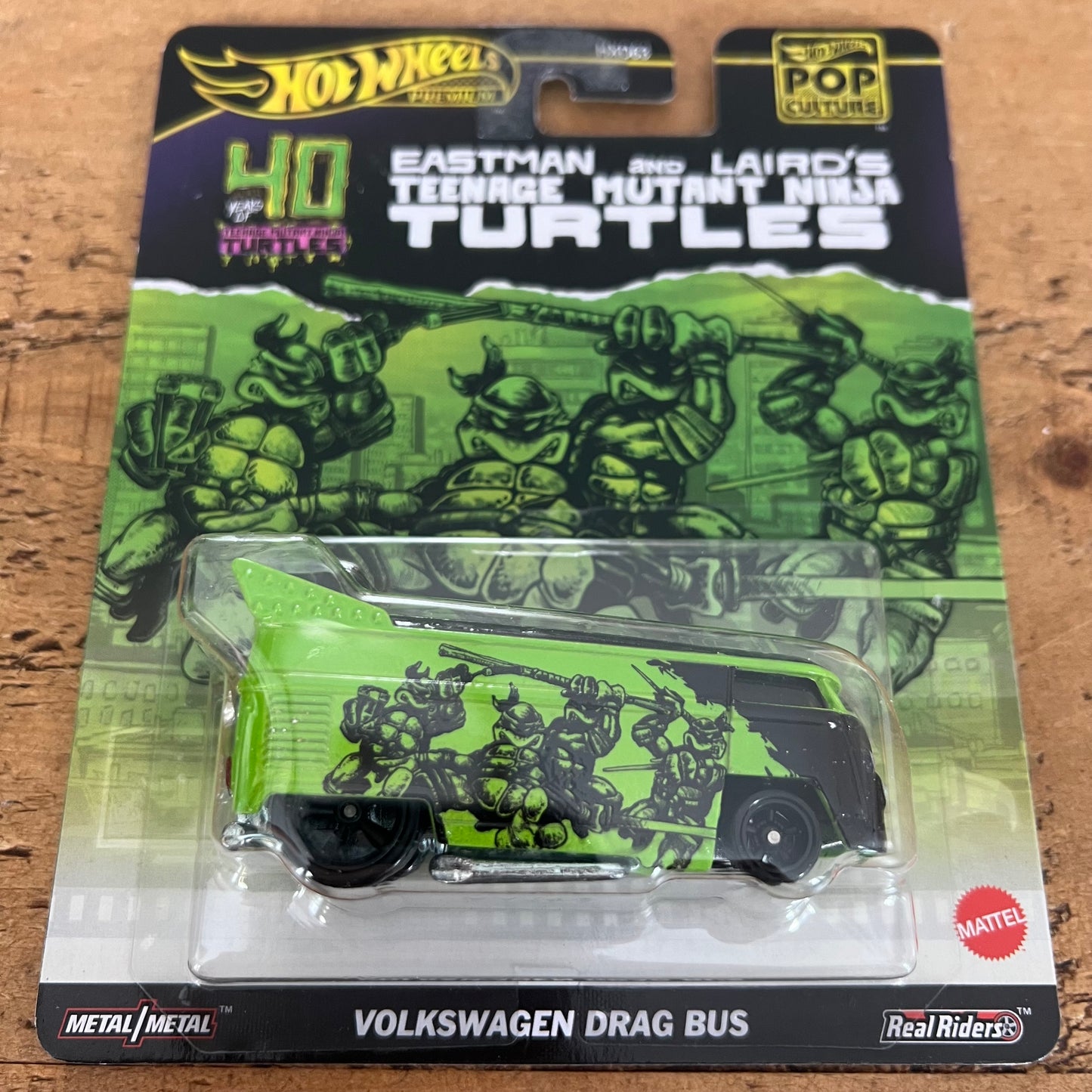Hot Wheels Premium Teenage Mutant Ninja Turtles Volkswagen Drag Bus