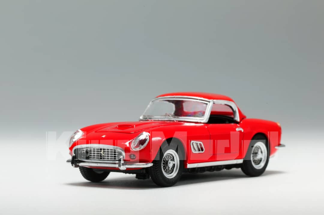 King Model Ferrari 250 GT California Spyder