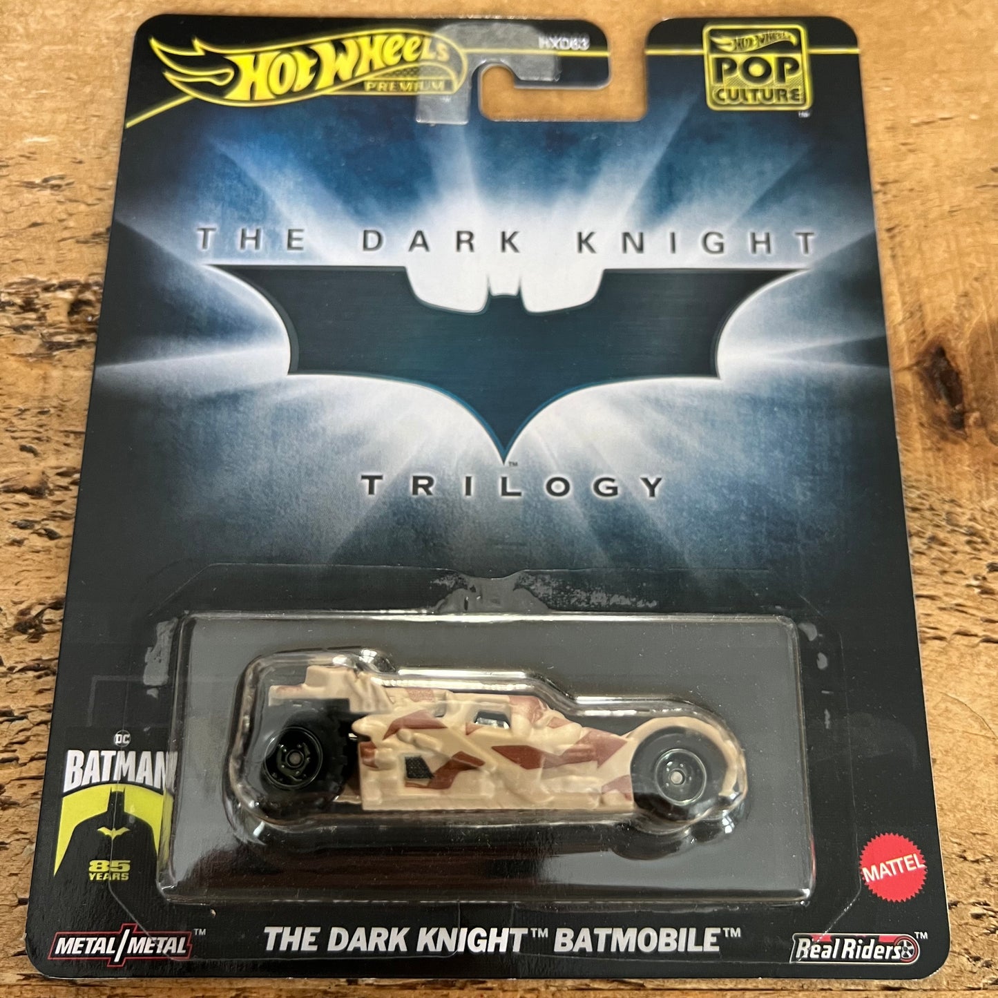 Hot Wheels Premium The Dark Knight Batmobile
