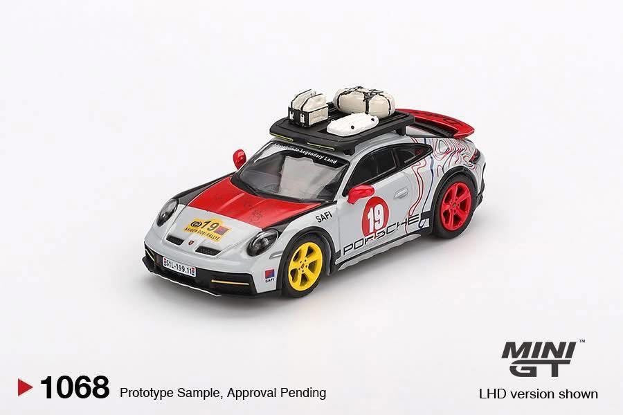 Mini GT Porsche 911 Dakar Uncle Rally #1068