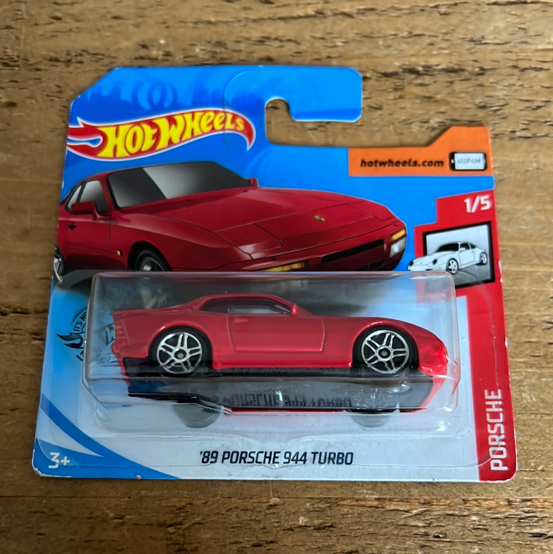 Hot Wheels Mainline 89 Porsche 944 Turbo