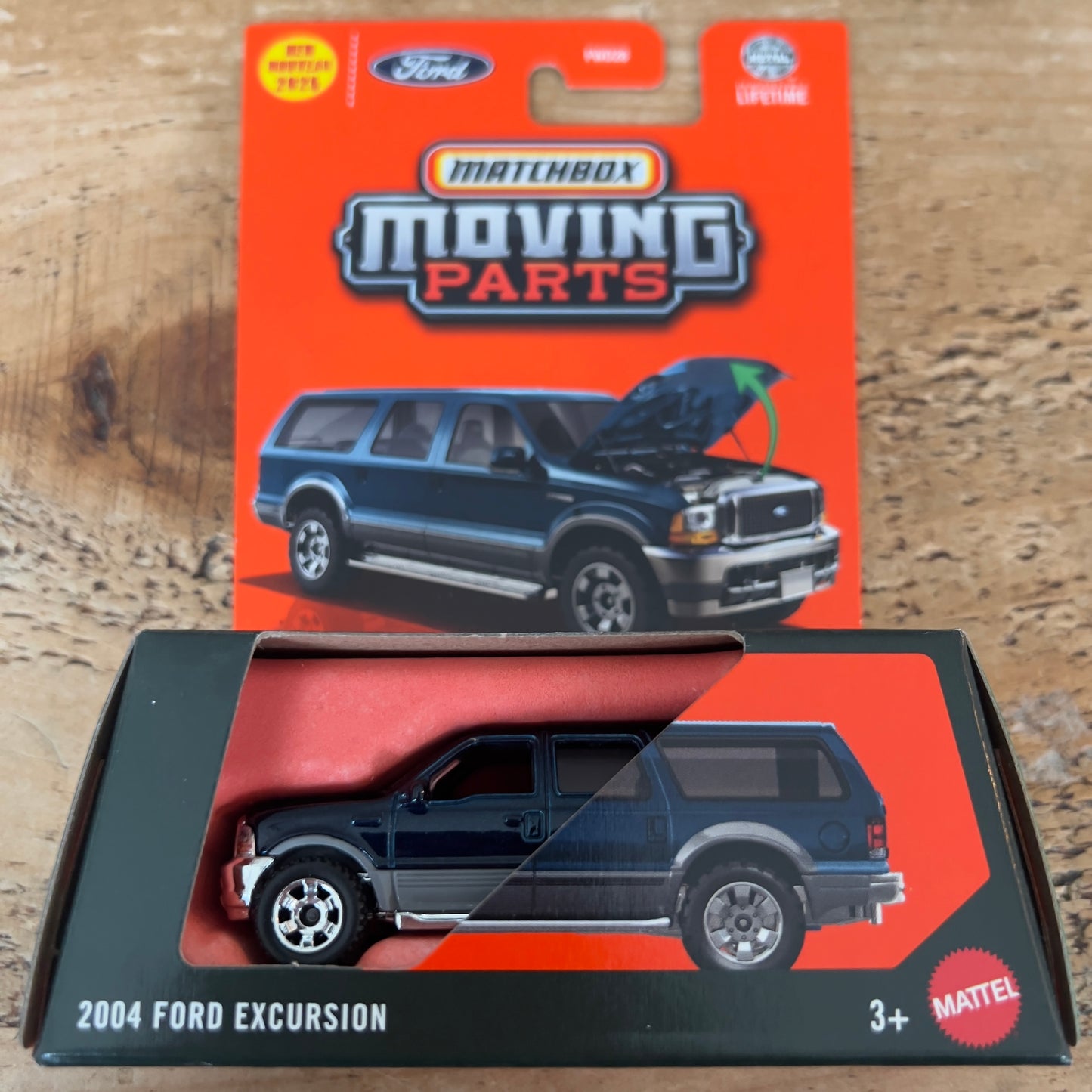 Matchbox Moving Parts 2004 Ford Excursion
