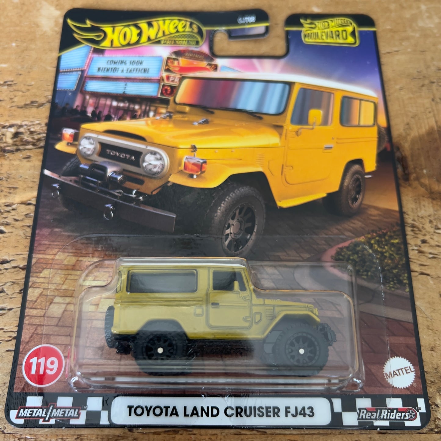 Hot Wheels Premium Boulevard Toyota Land Cruiser FJ43