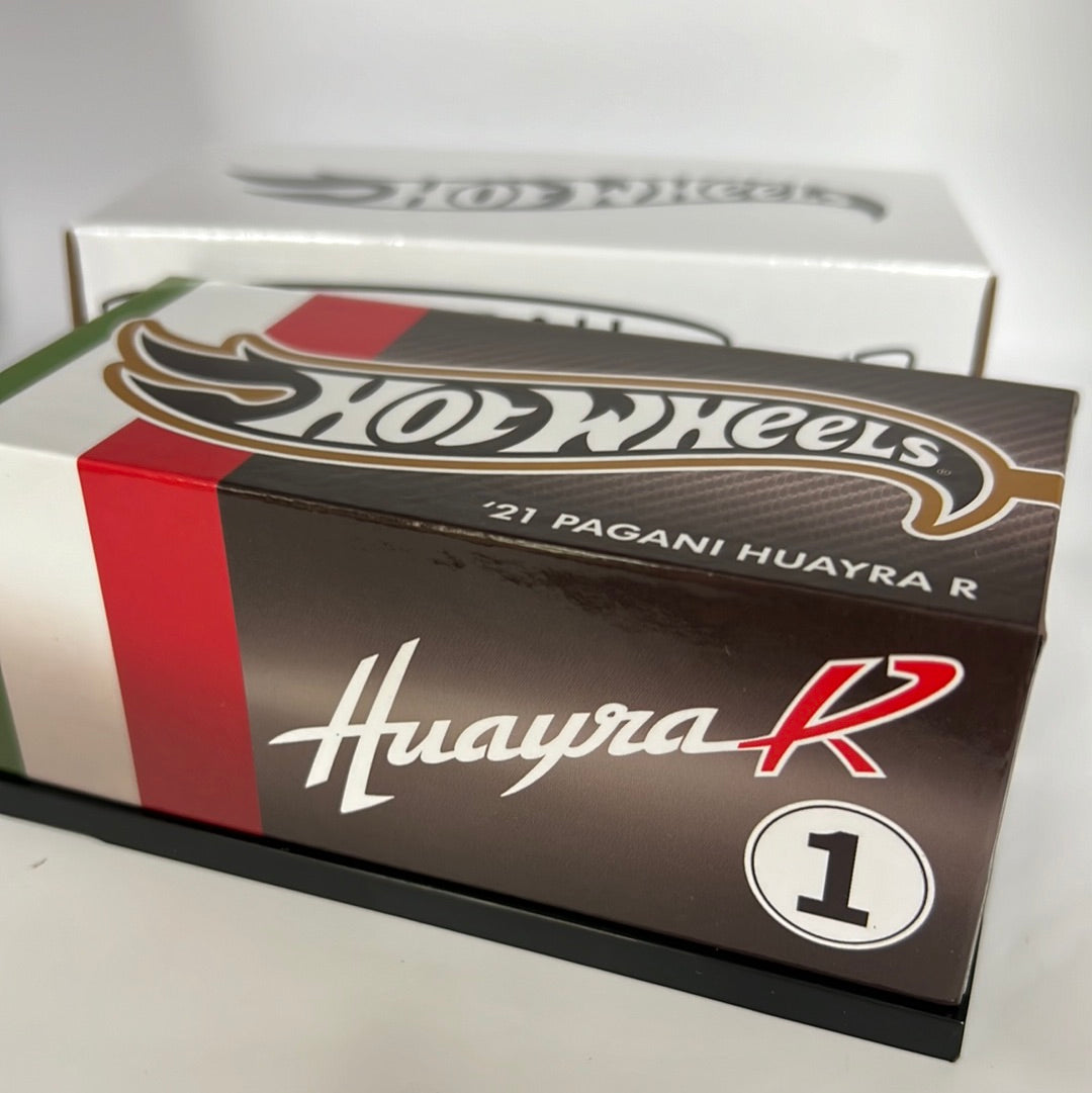Hot Wheels RLC 21’ Pagani Huayra R Acrylic