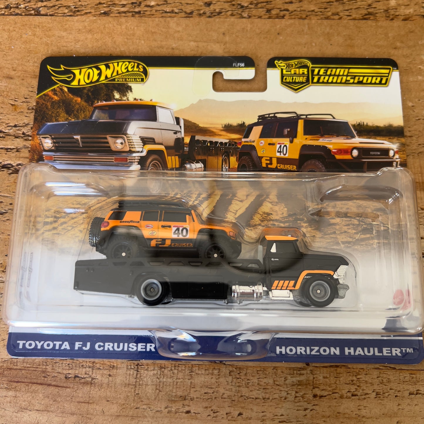Hot Wheels Team Transport Toyota FJ Cruiser & Horizon Hauler
