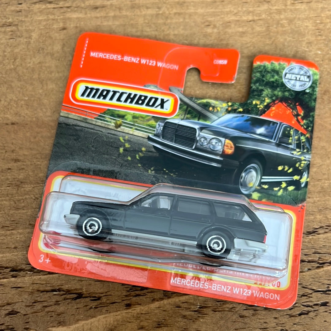 Matchbox Mercedes Benz W123 Wagon