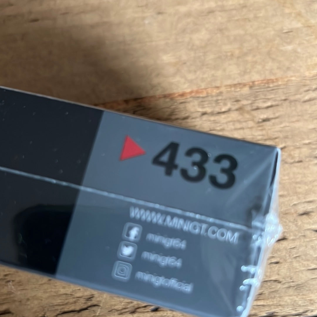 Mini GT Porsche Taycan S #433