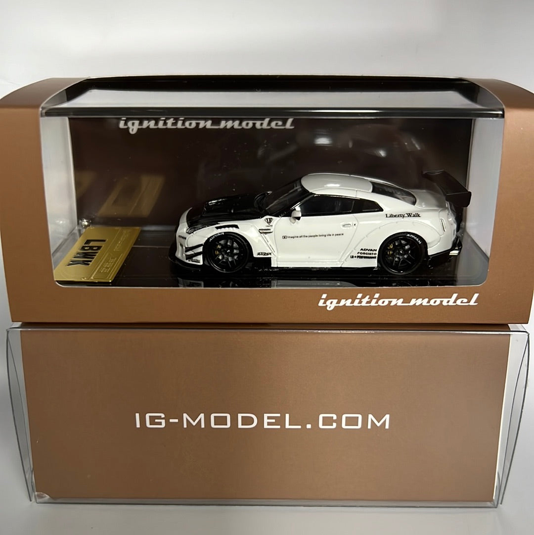 Ignition Model Resin Nissan GTR R35 LBWK