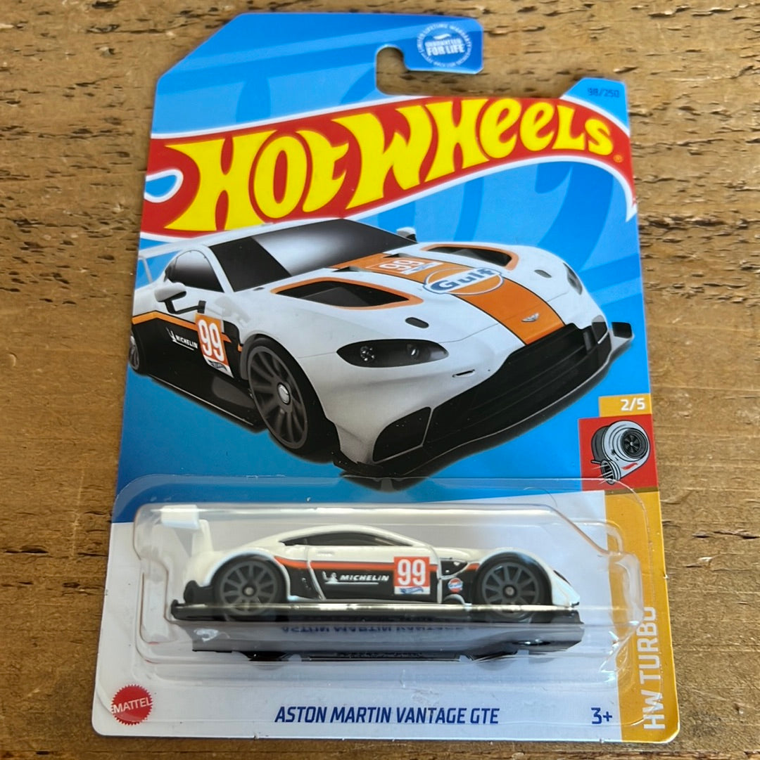 Hot Wheels Mainline US Card Aston Martin Vantage GTE