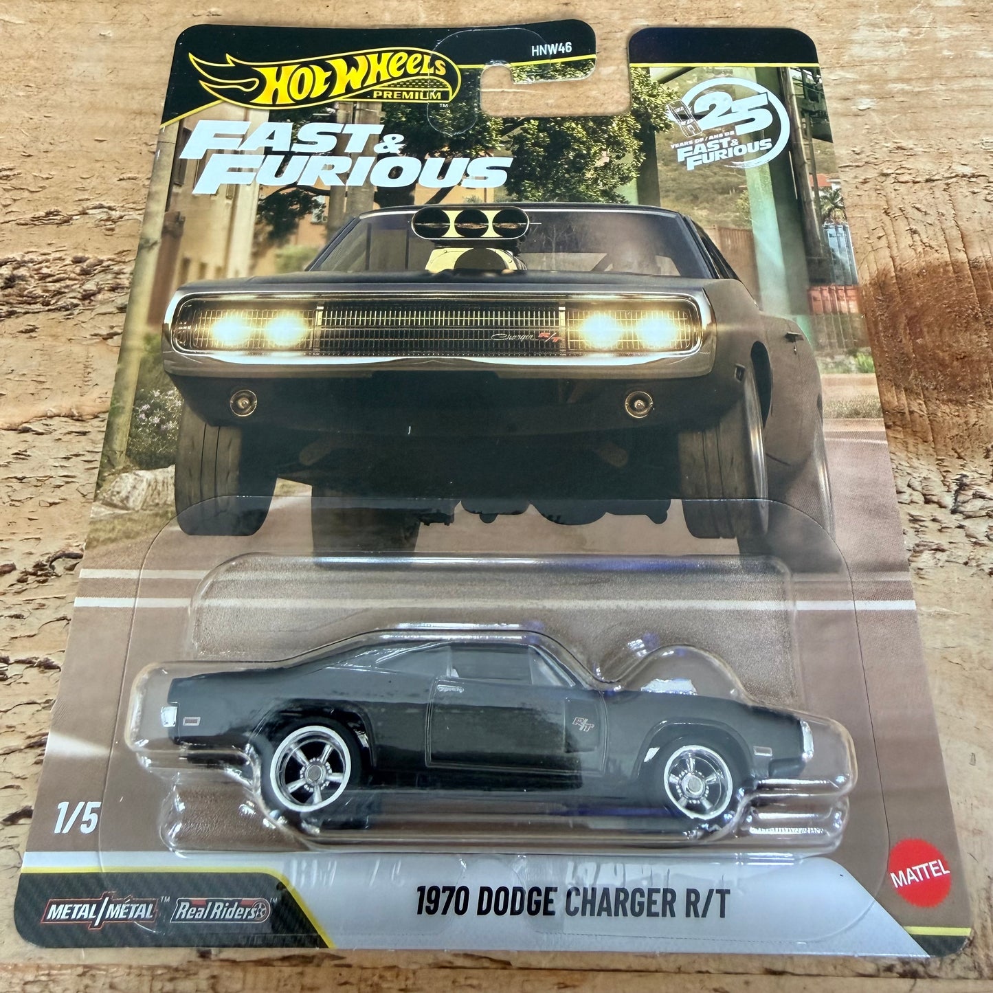 Hot Wheels Premium Fast & Furious Chase 1970 Dodge Charger R/T