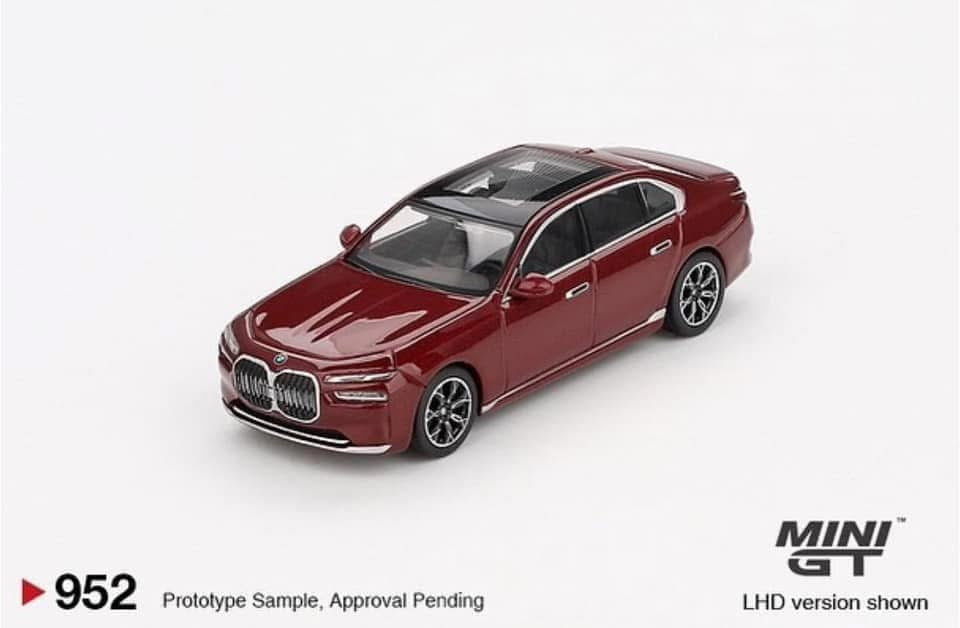 Mini GT BMW i7 xDrive60 #952