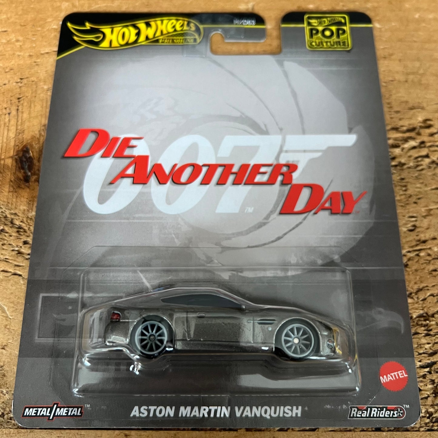 Hot Wheels Premium 007 Die Another Day Aston Martin Vanquish