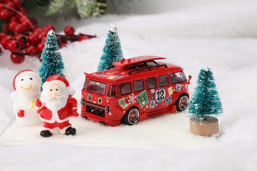 Liberty64 Volkswagen T1 Bus Christmas Diorama