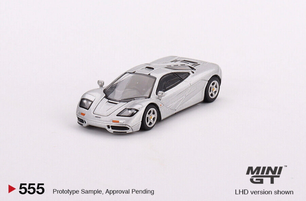 Mini GT McLaren F1 Magnesium Silver #555