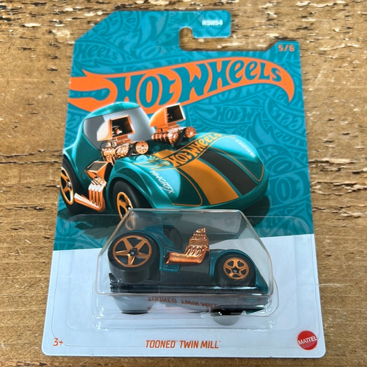 Hot Wheels US Exclusive Pearl & Chrome Tooned Twin Mill