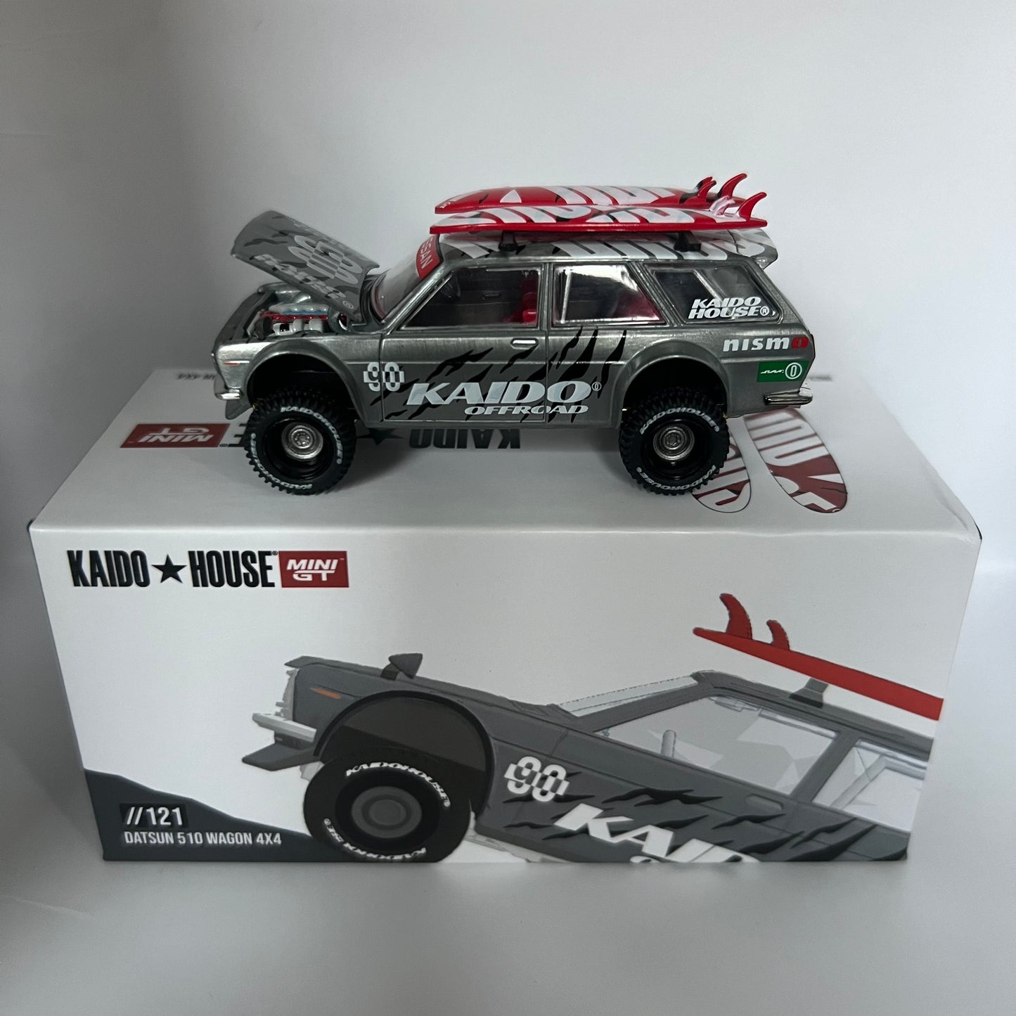 Mini GT x Kaido House Datsun 510 Wagon 4x4 Chase #121