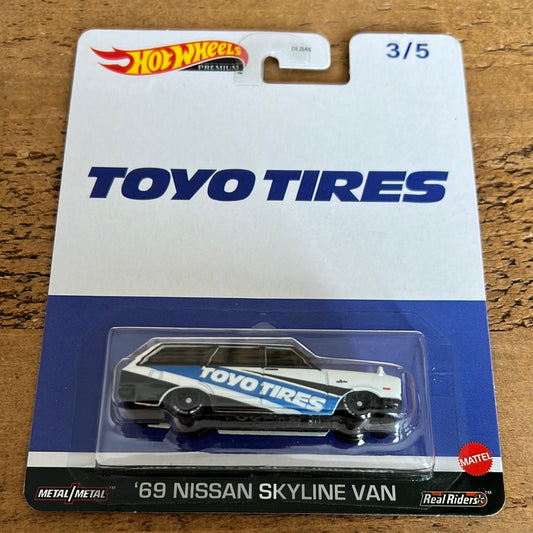 Hot Wheels Premium 69 Nissan Skyline Van Toyo Tires