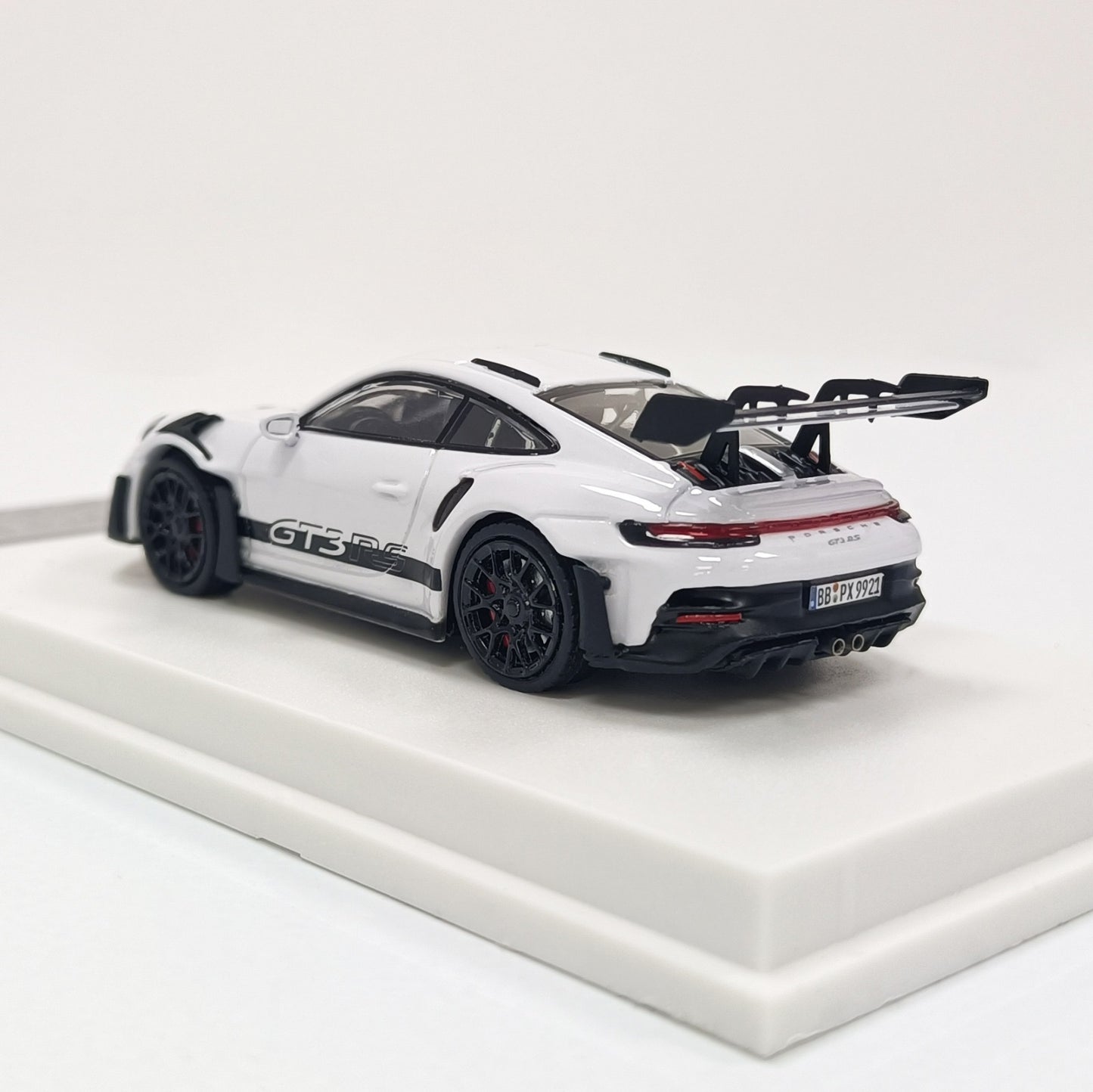 Solo Model Porsche 992 GT3 RS White