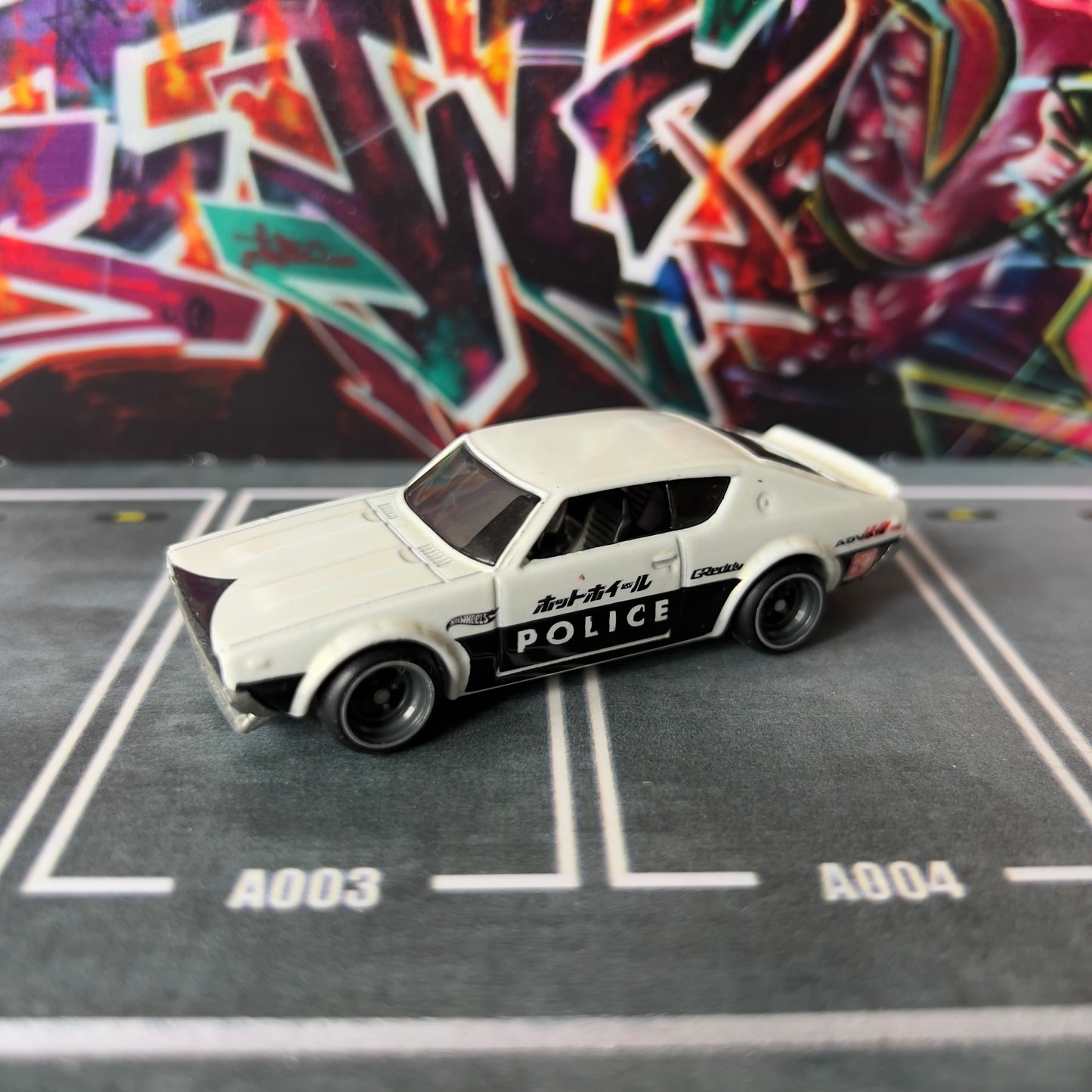 Hot Wheels Premium Loose Nissan Skyline 2000 GT-R