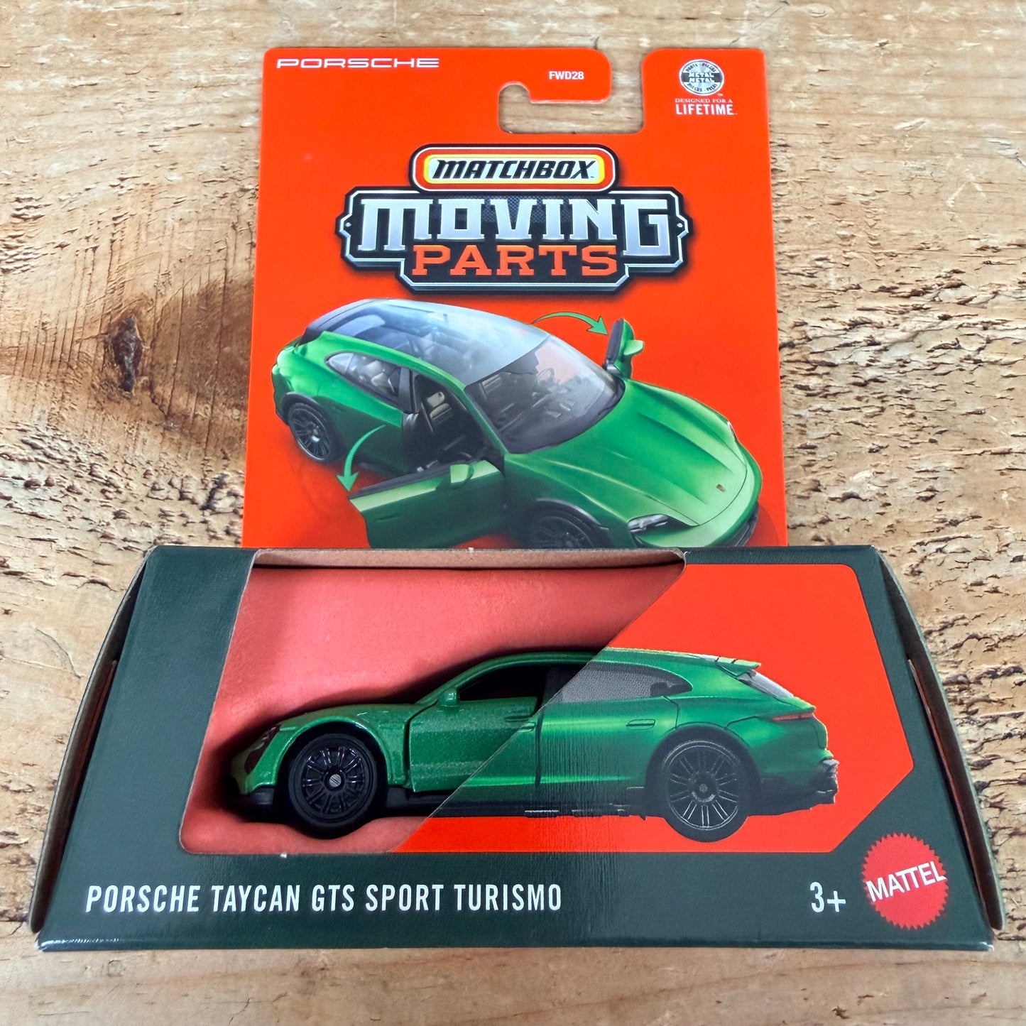 Matchbox Moving Parts Porsche Taycan GTS Sport Turismo