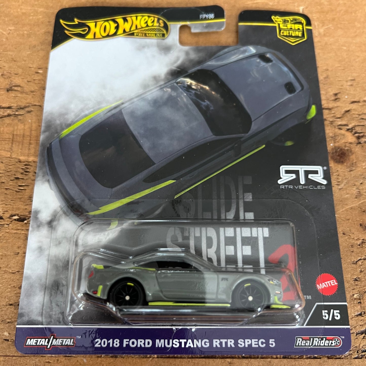 Hot Wheels Premium 2018 Ford Mustang RTR Spec 5