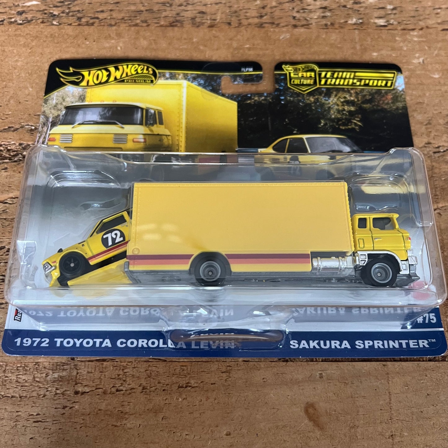 Hot Wheels Team Transport 1972 Toyota Corolla Levin & Sakura Sprinter