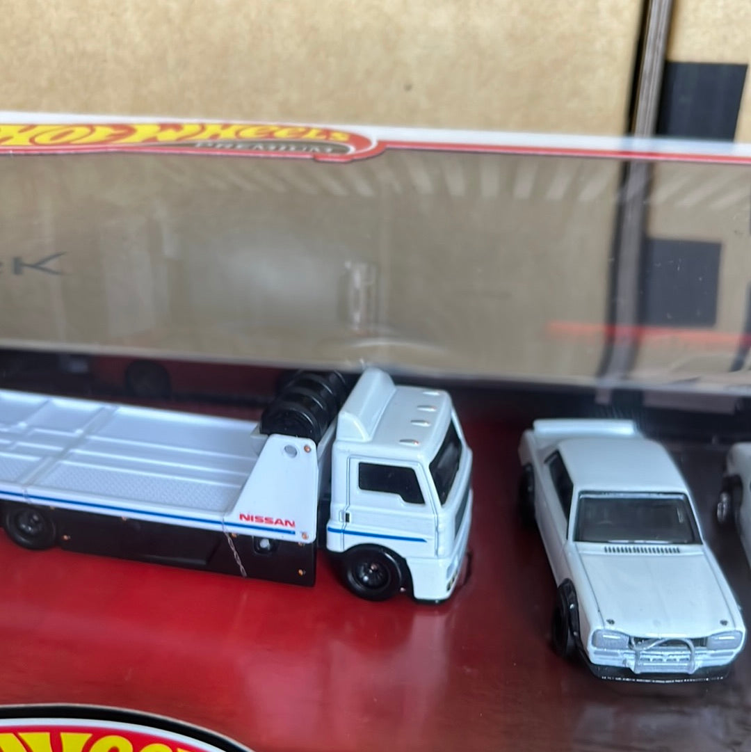 Hot Wheels Premium Nissan Box Set