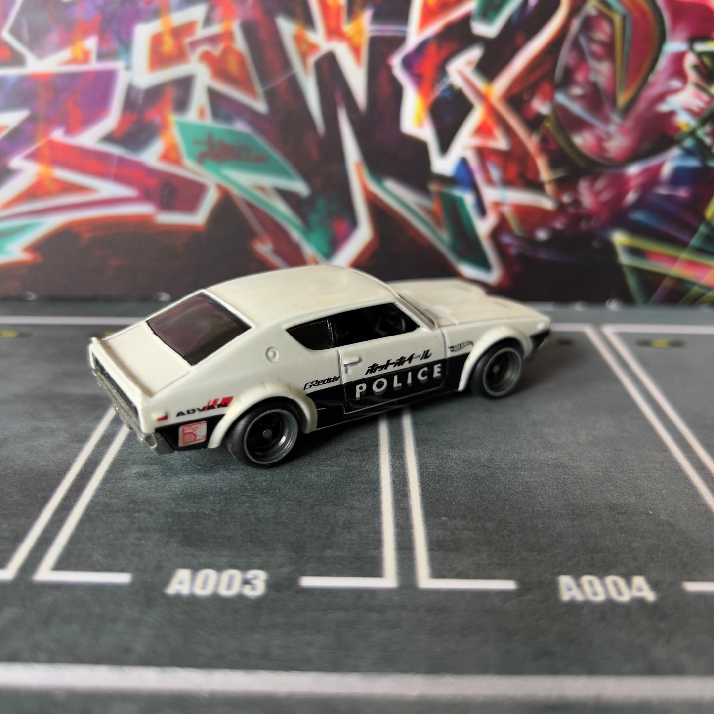 Hot Wheels Premium Loose Nissan Skyline 2000 GT-R