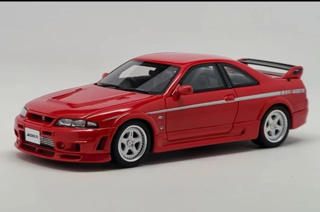 Kyosho Nissan Skyline R33 GTR 400R With Light Up Base