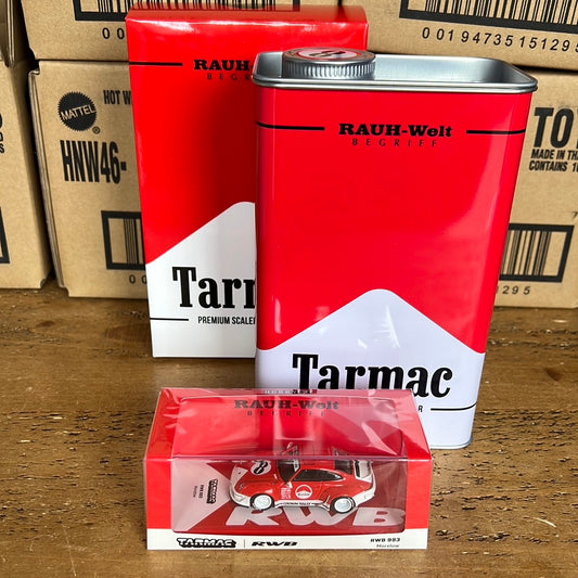Tarmac Works Porsche 993 RWB MoreLow Oil Can Set