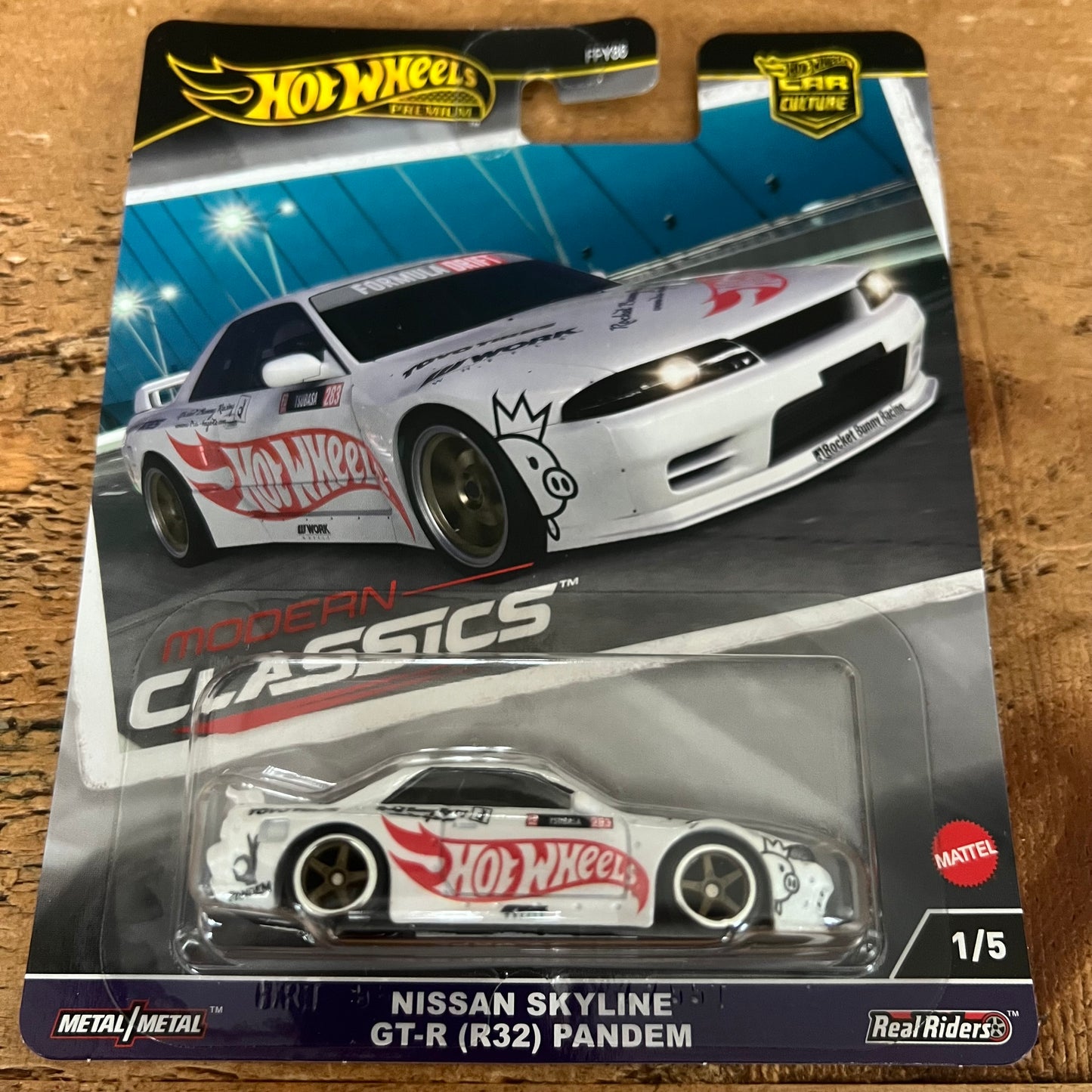 Hot Wheels Premium Modern Classics Nissan Skyline R32 GTR Pandem