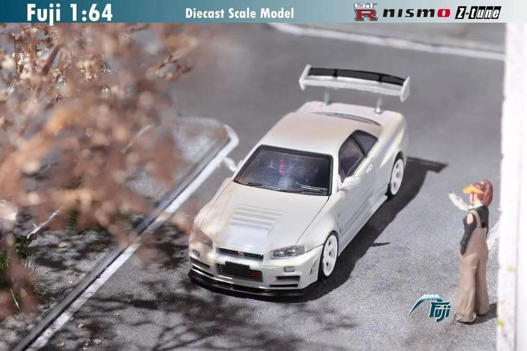 Fuji Model Nissan Skyline R34 GTR Pearl White
