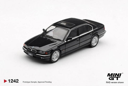 Mini GT BMW 750IL Black Sapphire #1242