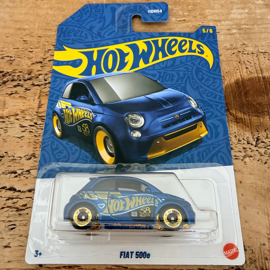 Hot Wheels US Exclusive Pearl & Chrome Fiat 500e