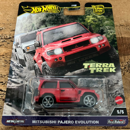 Hot Wheels Premium Terra Trek Mitsubishi Pajero Evolution